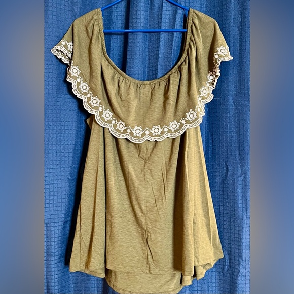 Lane Bryant Shoulder Summer Top - Picture 2 of 4